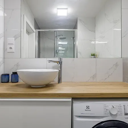 Ahoj Park, Terrace Vibes Studio, Private Parking Apartment Bratislava