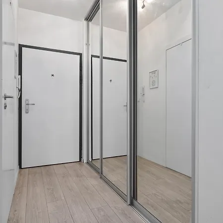 Ahoj Park, Terrace Vibes Studio, Private Parking * Bratislava
