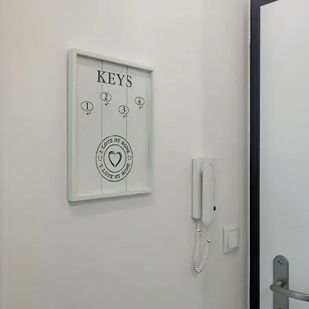 Apartment Ahoj Park, Terrace Vibes Studio, Private Parking Bratislava