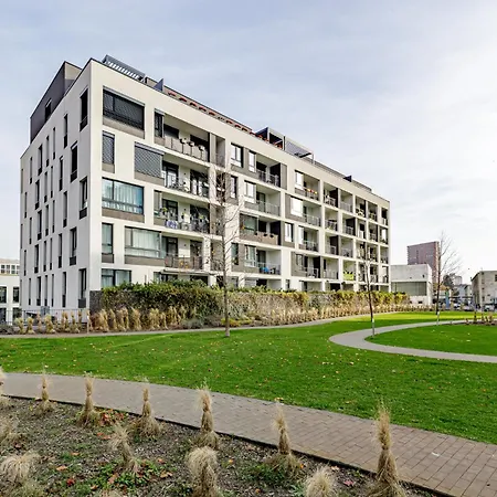 Ahoj Park, Terrace Vibes Studio, Private Parking Lägenhet *