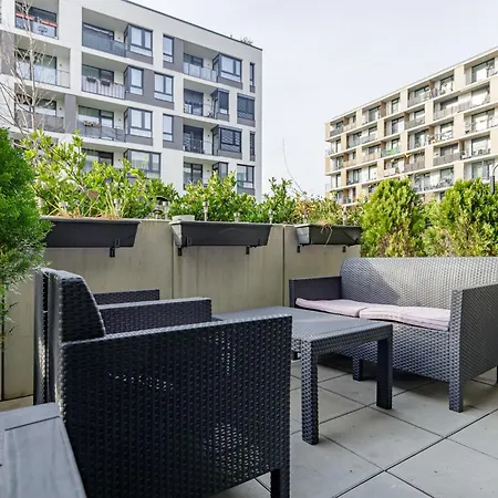 Ahoj Park, Terrace Vibes Studio, Private Parking Lägenhet *
